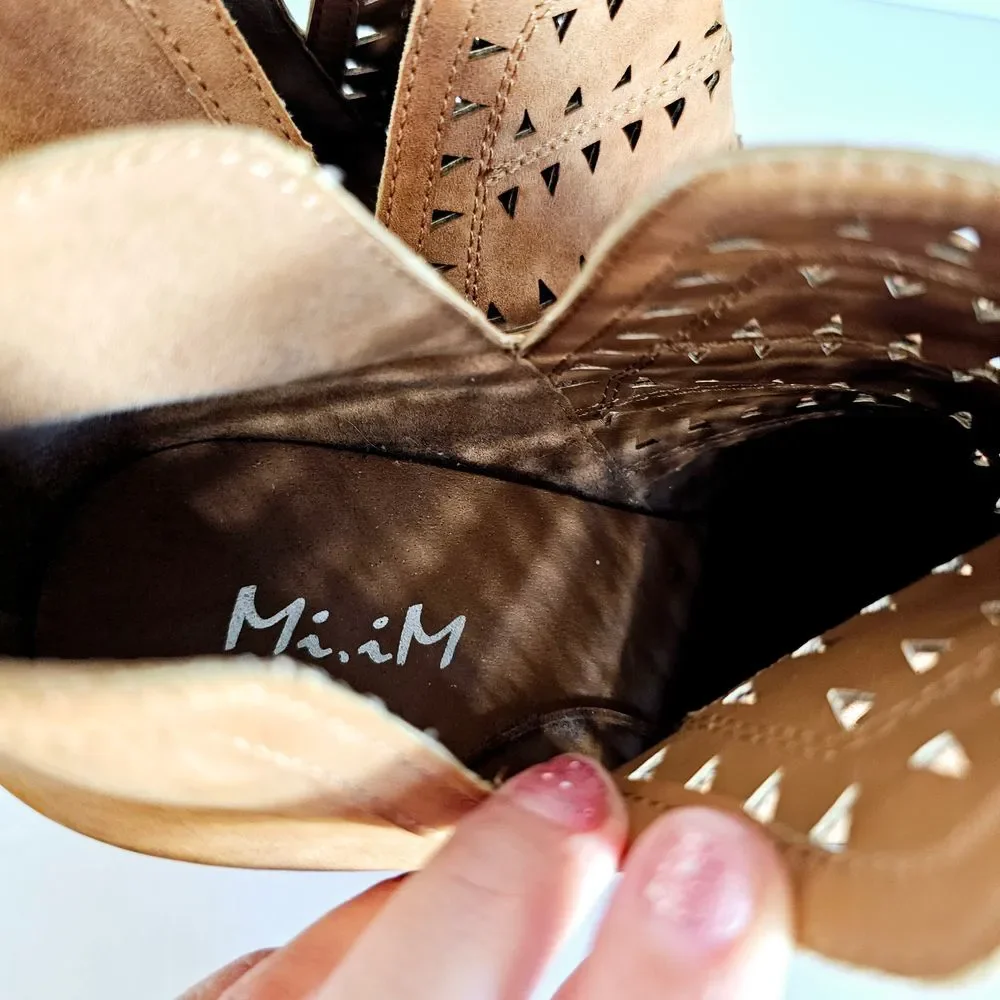 Mi.iM Womens Sz 9 Suede Leather Cut-Out Camel Pull On Ankle Boots - Sh347.2‎